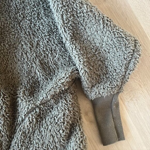 Nordic Beach Olive green teddy coat fuzzy jacket sweater OS - Picture 4 of 11